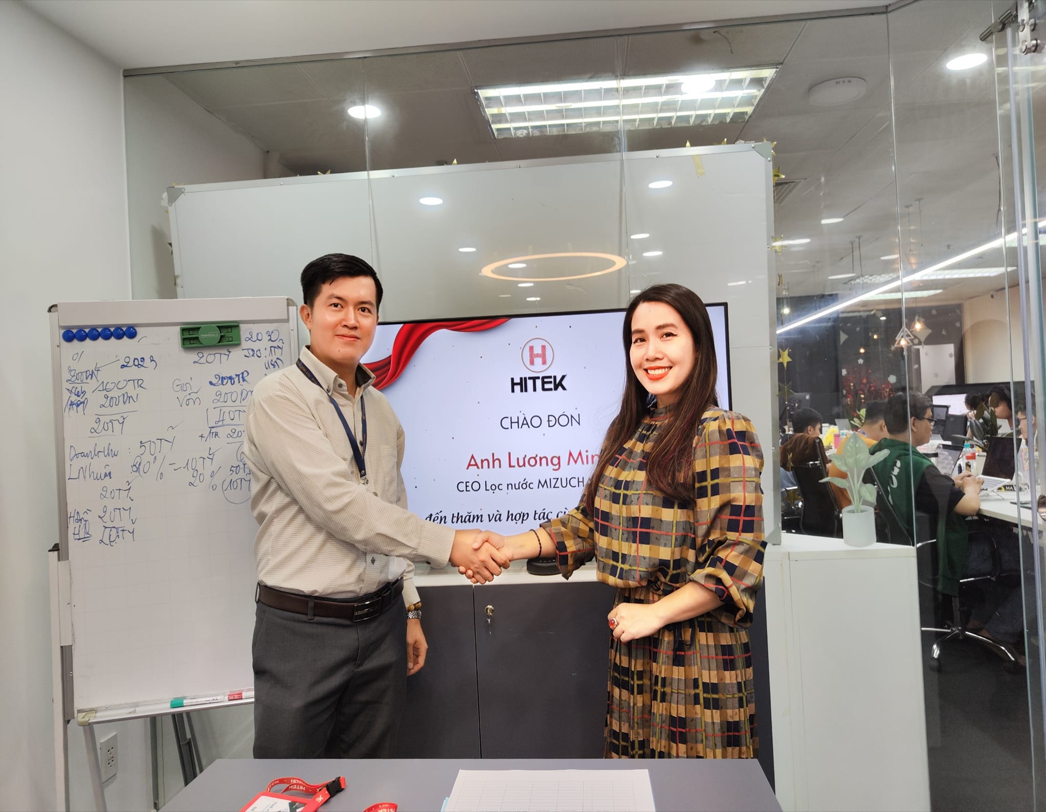Hitek GroupがMizuchanと提携 - デジタル変革と社会福祉プロジェクトの新たな一歩